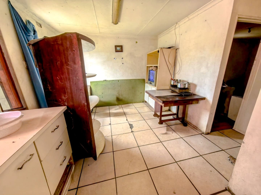 2 Bedroom Property for Sale in Lavender Hill Western Cape